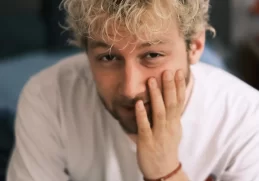 Jonasu – Close My Eyes