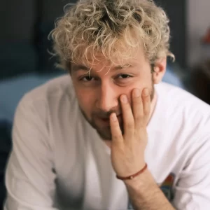 Jonasu – Close My Eyes