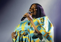 Nozipho Phiri – Wangethula (Live)