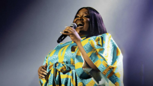 Nozipho Phiri – Wangethula (Live)