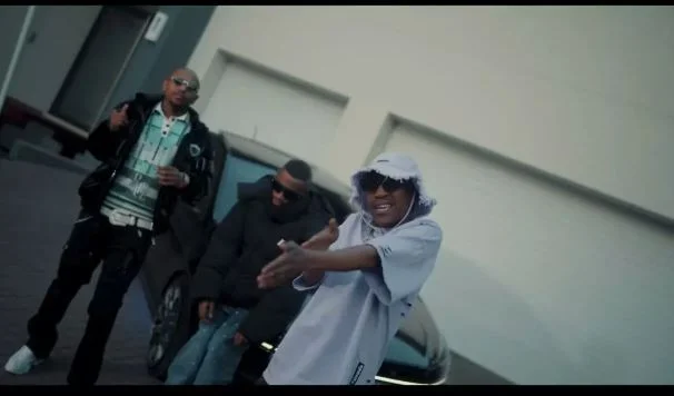 2woshort, AI Xapo, Soul Barbie & LeeMcKrazy – Touch Your Toes 