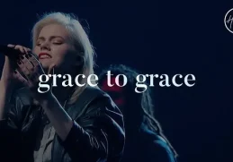 Kelly Clarkson - Beautiful Disaster