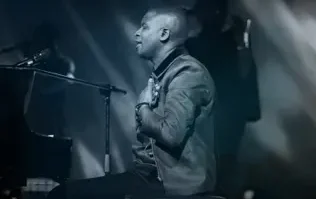 Nqubeko Mbatha - Rorisa Worship Medley